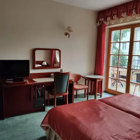 Pod Debami Pensión 4*